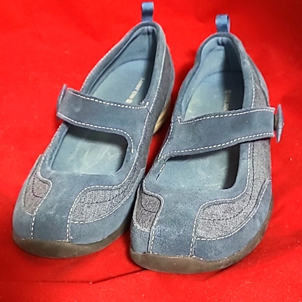Size 6.5B Blue Suede and Fabric Mary Jane FlTs